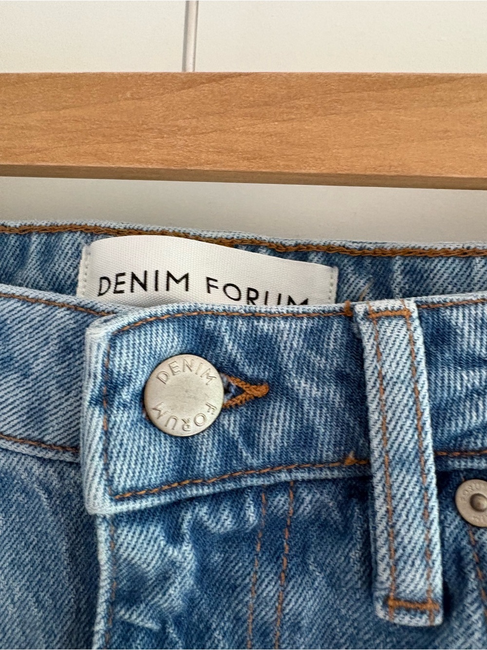 Aritzia Denim Forum Rowan Super Hi-Rise Straight Jean size 27 - Picture 6 of 9